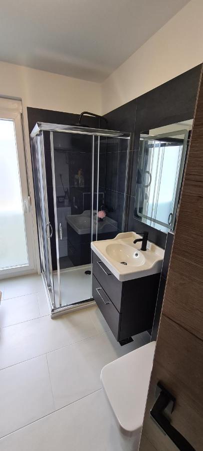 Apartments House Novel Novalja Ngoại thất bức ảnh