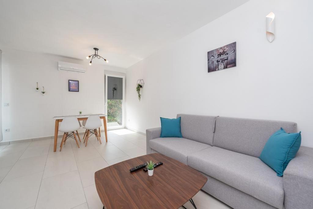 Apartments House Novel Novalja Ngoại thất bức ảnh
